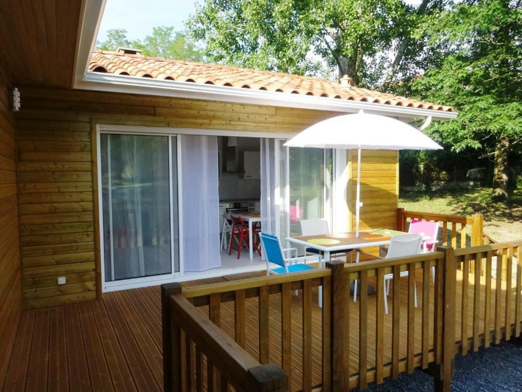 Chalet " Cote Lac " Castets Exterior photo